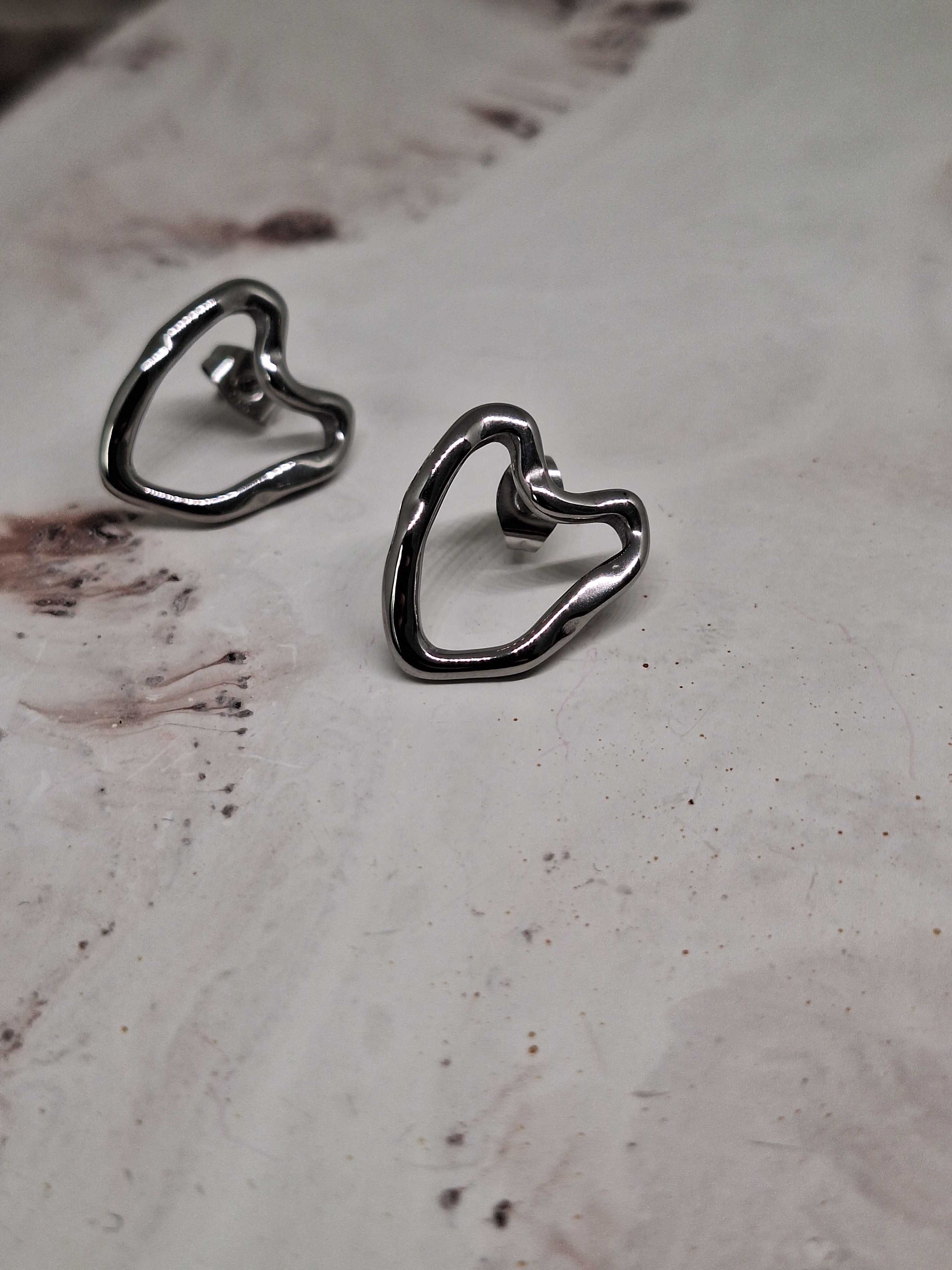 Heart Studs – Silver