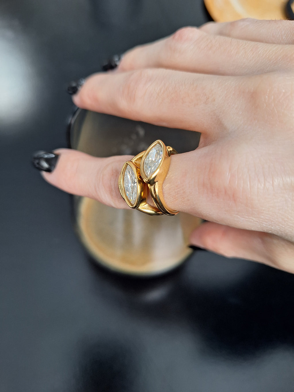 Éclat Ring – Marquise Cut