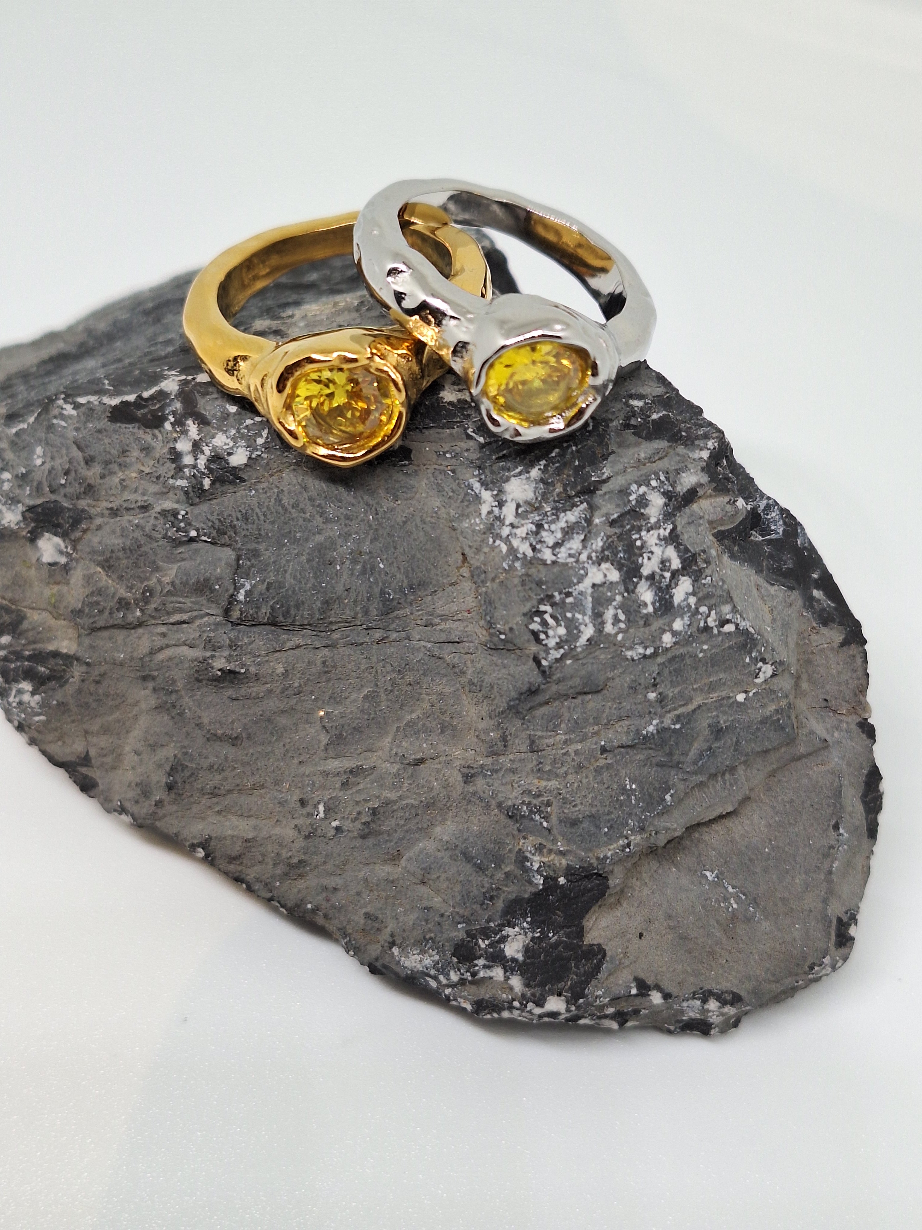 Dual Tone Stone Ring