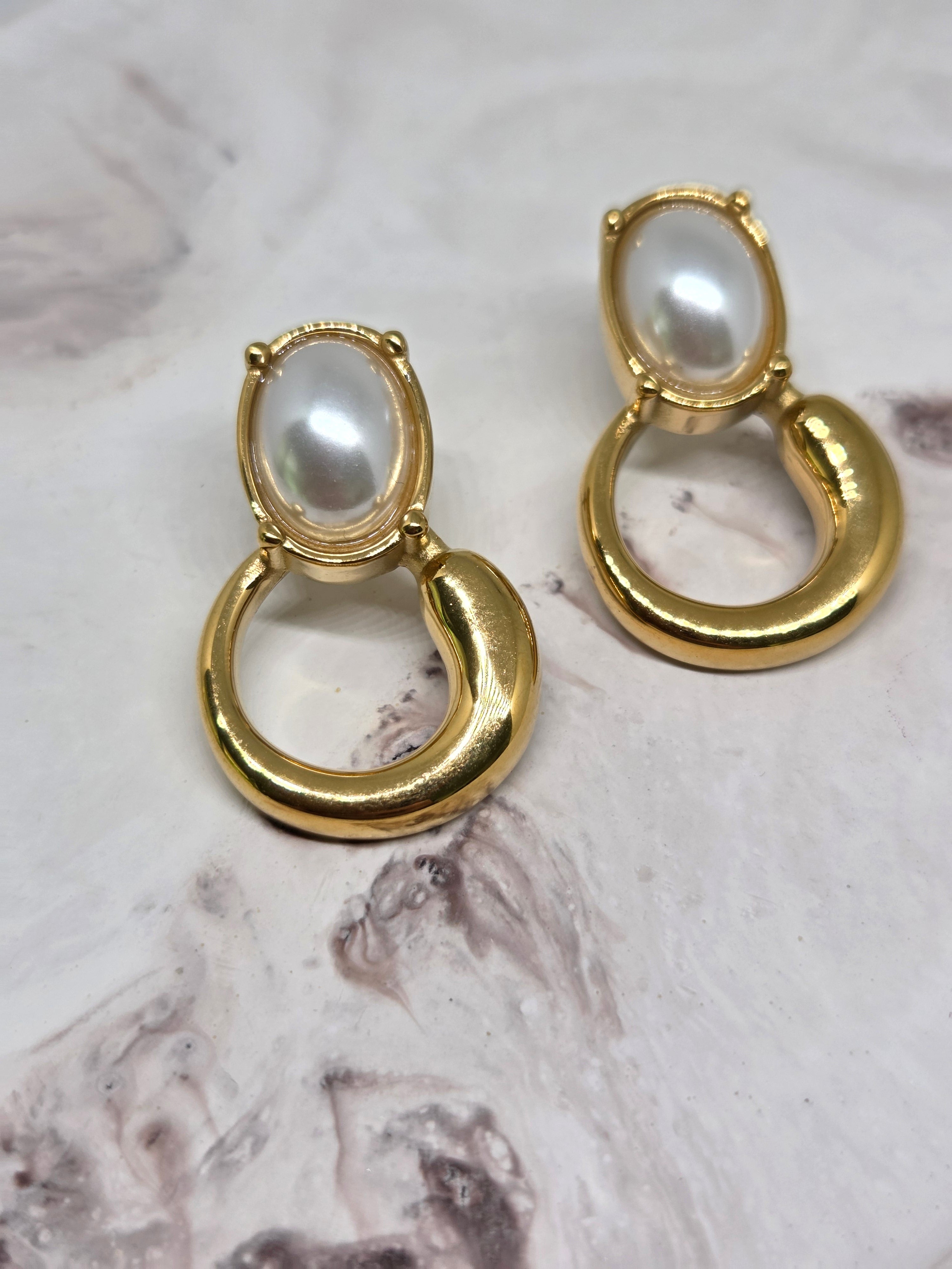 Éclat Bold Pearl Earrings