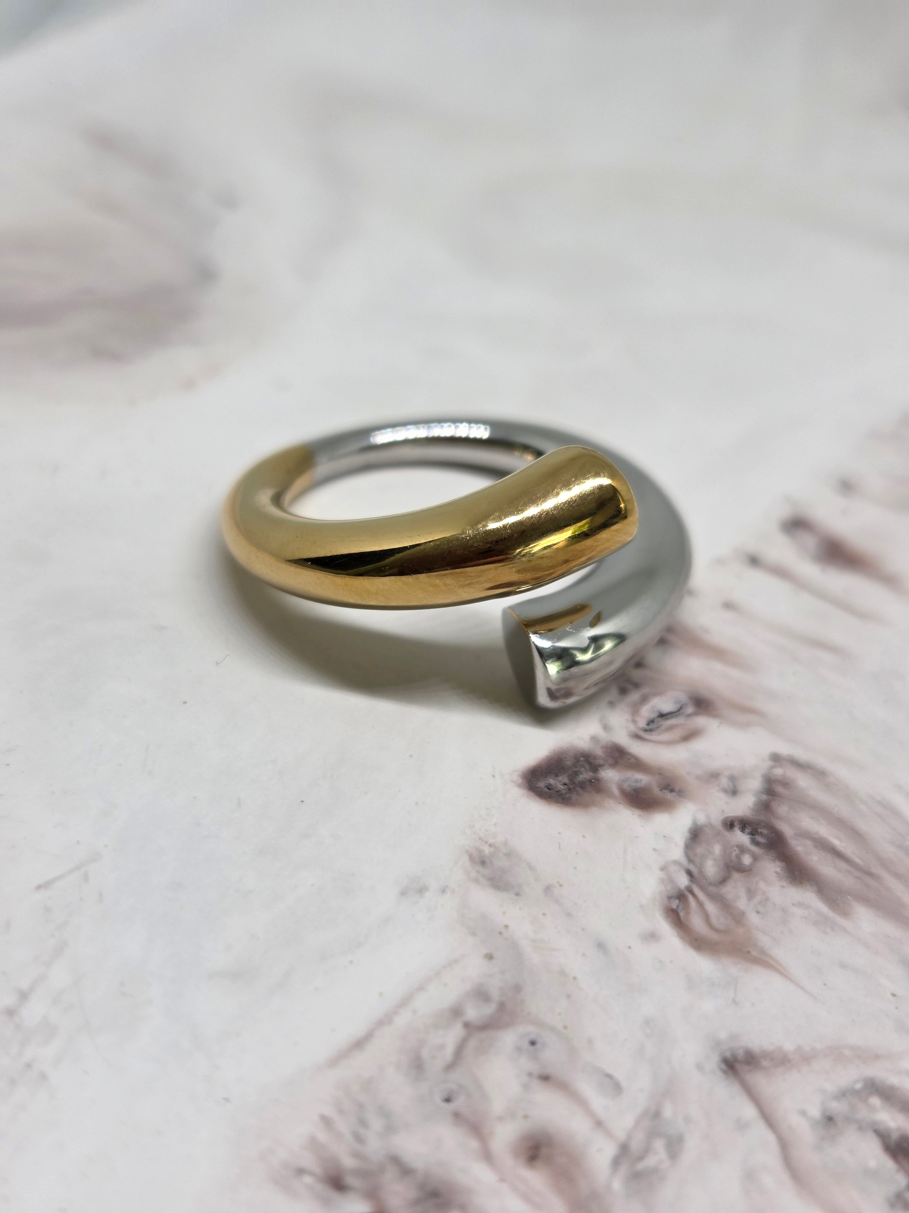 Duality Ring