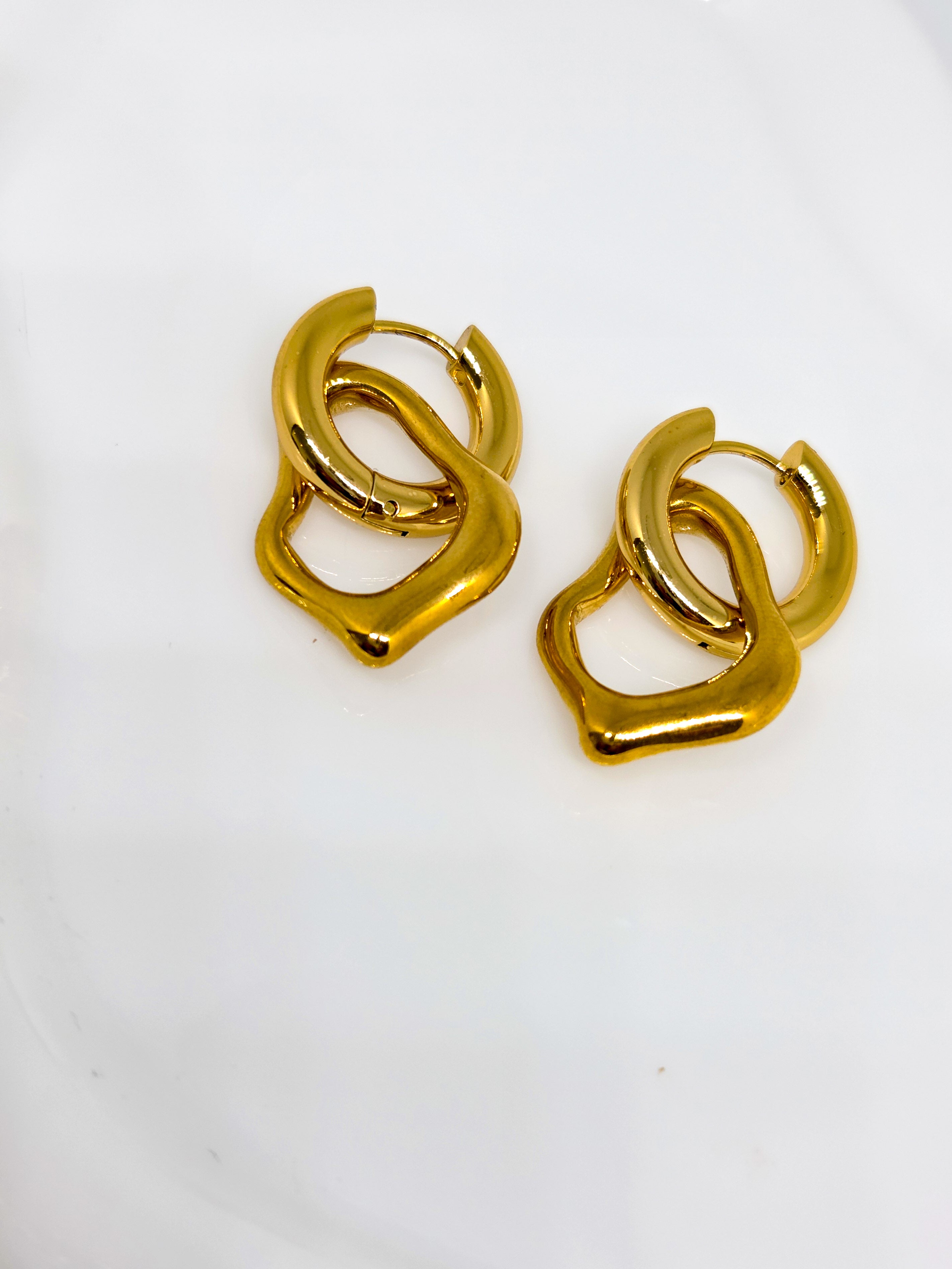 Amour Hoops