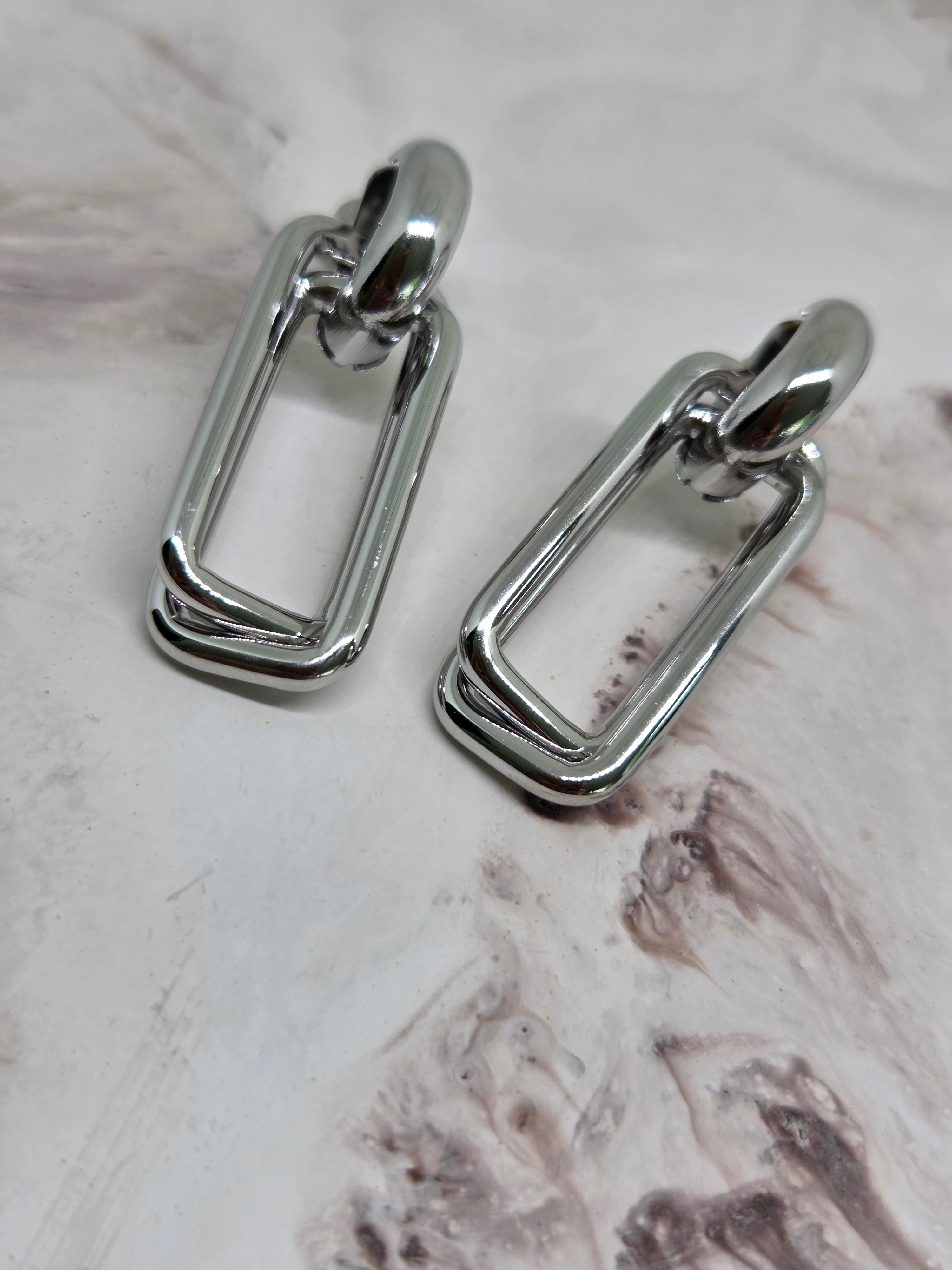 Link Earrings – Silver