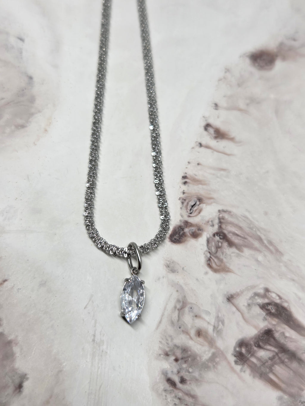 Lumi Necklace – Silver